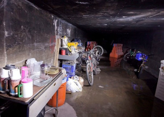 Illustration for article titled Look beneath the surface of these incredible underground homes